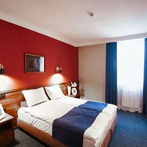 sherlock-holmes-boutique-hotel.hotelslviv.net/